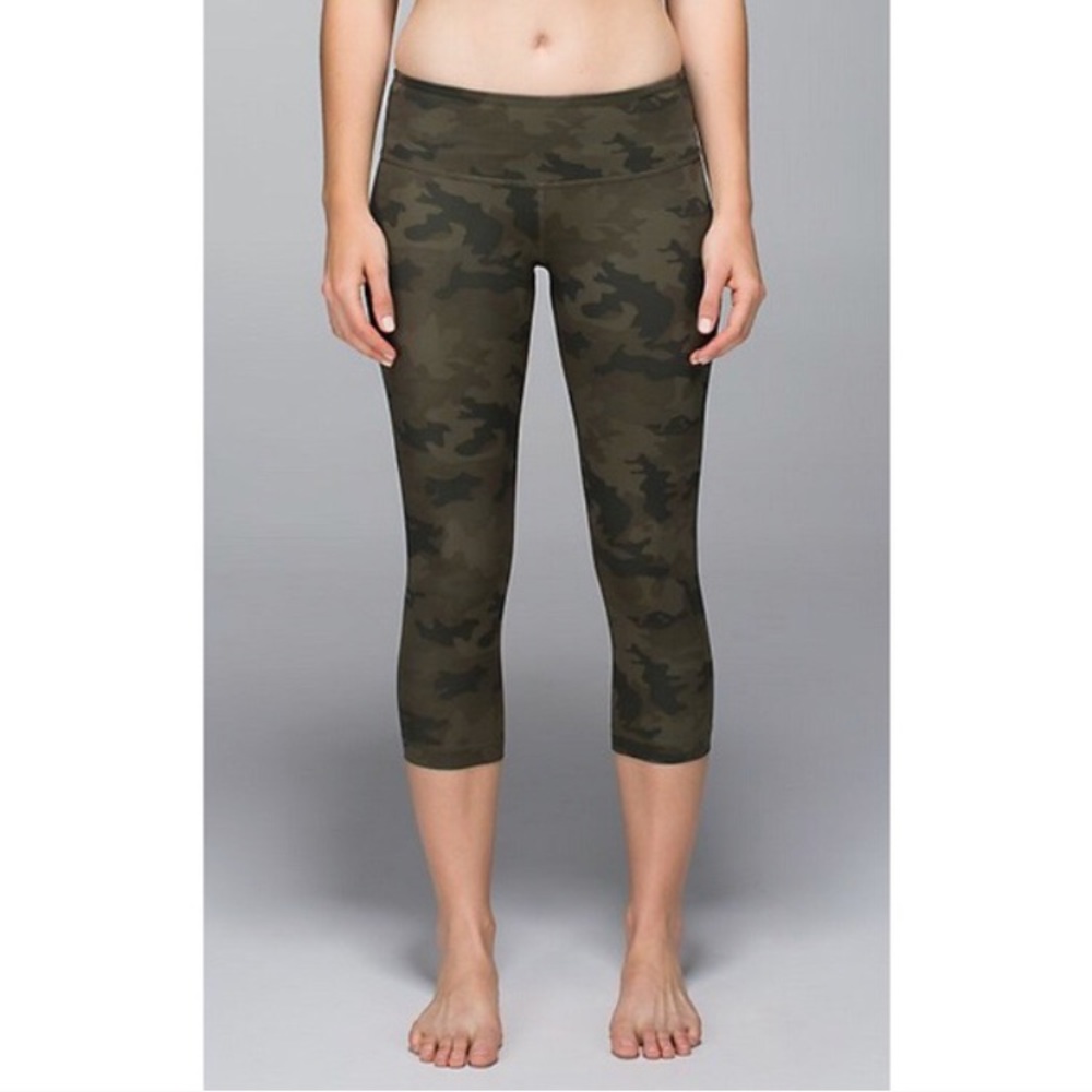 Lululemon Wunder Under Crop